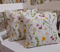 Úžitkový textil - Obliečky na vankúše s motívom jarných kvetín - 15523615_