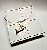 Papiernictvo - Pohľadnica REZERVOVANÁ ... zlatá rybka čo plní priania (Pohľadnica a krabička) - 15523041_