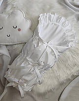Detský textil - Biela šnurovacia zavinovačka na každý deň dvoj-volánová - A1 (Obliečka + vnútorná výplň z umelého vlákna 200g) - 15520800_