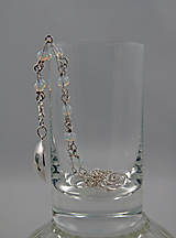 Náhrdelníky - Strieborný náhrdelník s dutým kvetinovým príveskom - 15526483_