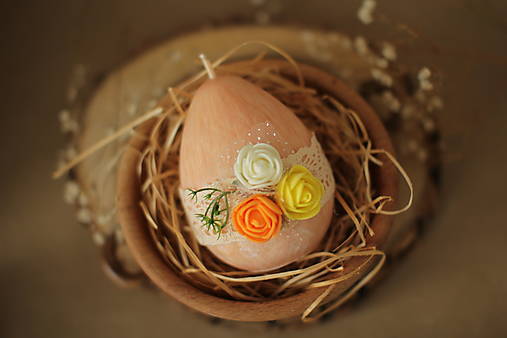  - Veľkonočná sviečka - rozkvitnuté vajíčko (Telové) - 15524240_
