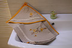 Úžitkový textil - Vyšívaná WAFLE bavlnená detská osuška KVIETOK - 15526351_