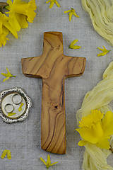 Dekorácie - Krížik z olivového dreva - 15529388_