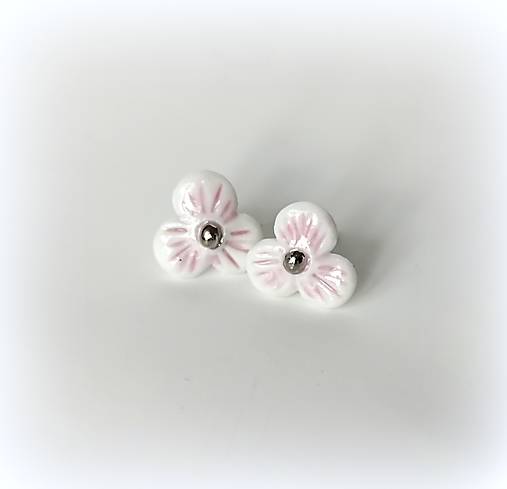 Náušnice - Náušničky napichovacie porcelánové Kvietočky - 15529547_