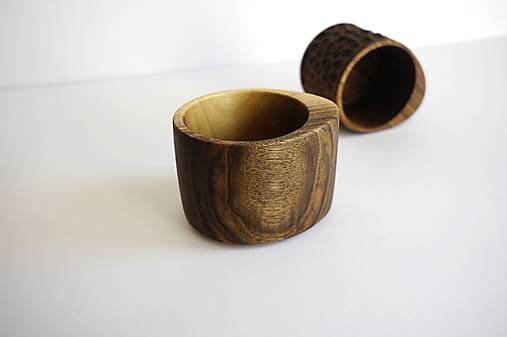 Drevený pohár na kávu