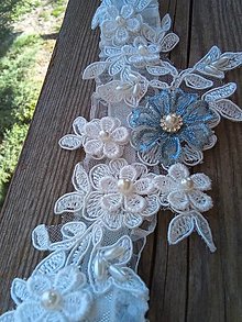 Spodná bielizeň - svadobný podväzok Ivory + bledomodré kvety 4 - 15534020_