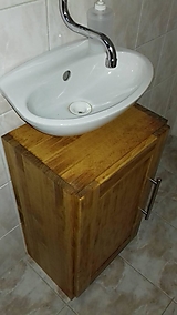 Nábytok - Jednoduchá skrina pod malé umývadlo bez montáže - 15535867_