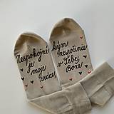 Motivačné maľované ponožky s nápisom: (” “Nespokojné je moje srdce, kým nespočinie v Tebe, Bože”)