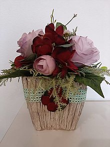 Dekorácie - Kvetinový aranžmán v bordovo - ružových farbách - 15536589_