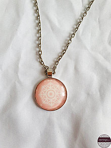 Náhrdelníky - Jemný ružový ornament - prívesok - 15542665_
