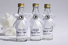 Darčeky pre svadobčanov - Svadobné fľaštičky na domácu pálenku ala svadobné pierka - 15543953_