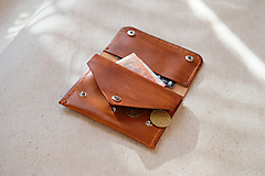 Ručne šitá kožená peňaženka - na karty, bankovky, mince - hnedá  (Koňaková hnedá)