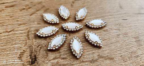 Galantéria - Našívacia aplikácia - 13x24 mm - Zlato Biela - 15550580_