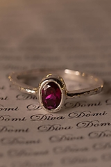 Prstene - V srdci rubínu - 15553768_