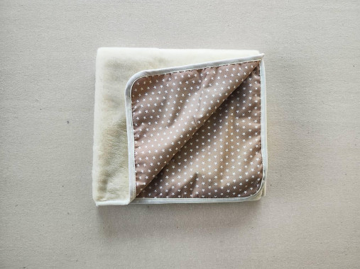 Úžitkový textil - Vlnienka Vlnená deka do postieľky 100% merino Top super wash Natural Hviezdičky béžové - 15555760_