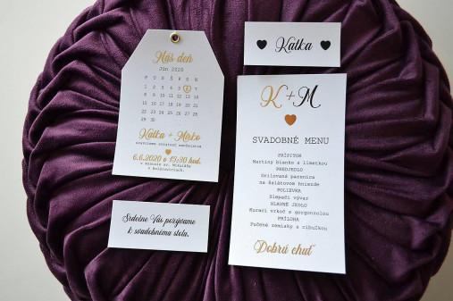 Svadobné oznámenie zlátené kalendár s nitom (svadobné menu)