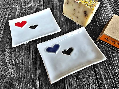 Nádoby - Mydlovnička Široké srdce biela - 15565567_