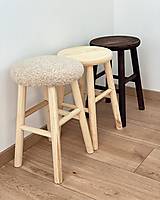 Nábytok - Okrúhle drevené stoličky - 15577111_