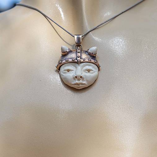 Náhrdelníky - Prívesok - Pani Vikingová - 15580463_