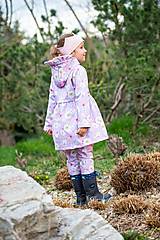 Detské oblečenie - softshell nohavice motýle klasický strih - 15579612_