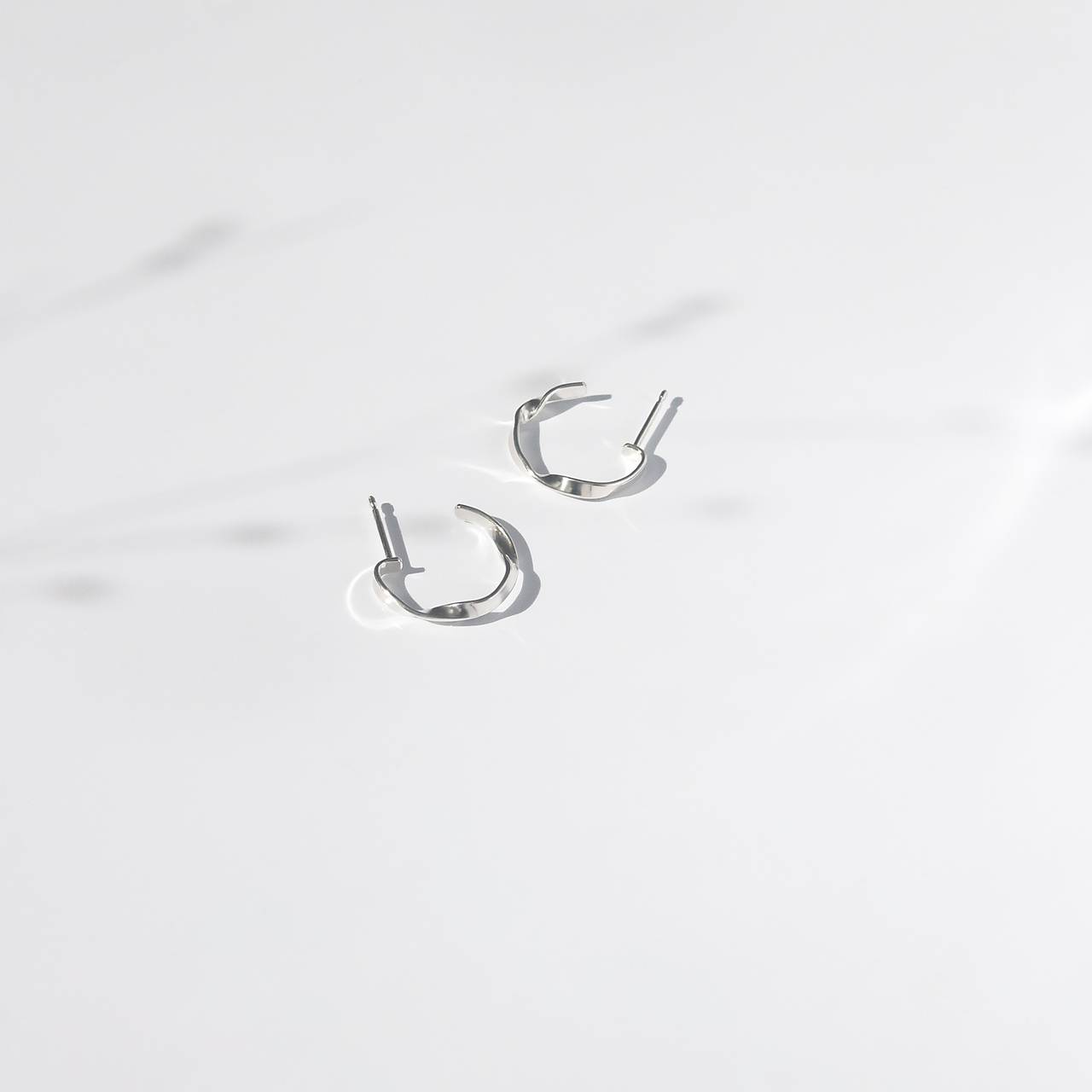 náušnice STUHA 04 striebro (veľkosť S)