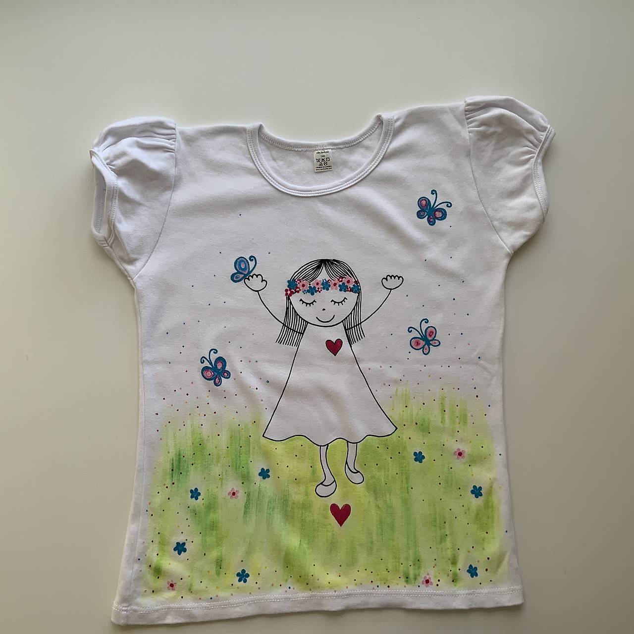 Maľované tričko na pamiatku prvého svätého prijímania (S nápisom na želanie ladené domodra)