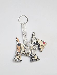 Kľúčenky - Prívesok na kľúče - psík, s béžovou stužkou - 15586599_