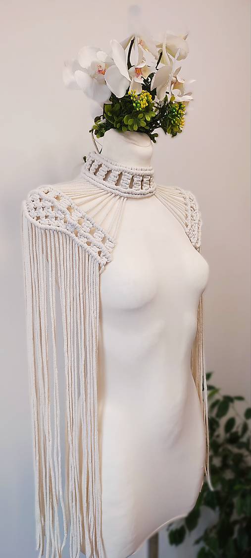 Macrame choker - GODDESS