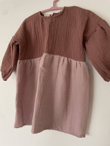 Detské oblečenie - Mušelínové šaty s dlhým rukávom - 15588539_