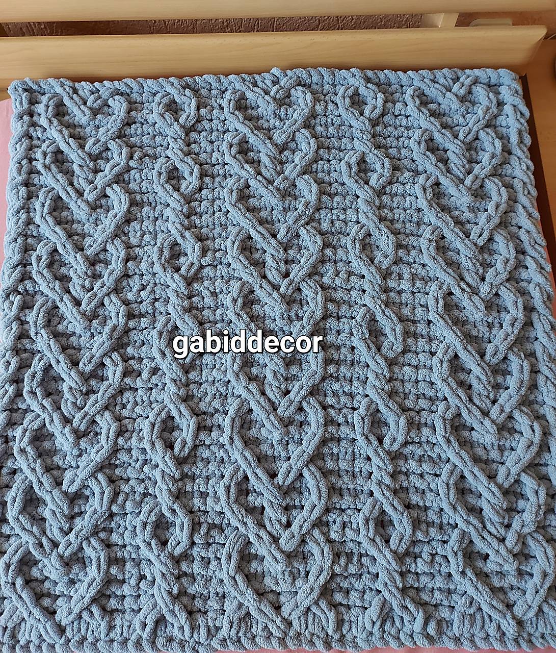 Jemnučká a ľahká deka z priadze alize puffy (Rozmery cca (80 x 80) cm, farba podľa priania)