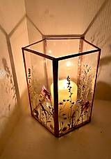 Svietidlá - Päťstranný svietnik s lisovanými lúčnymi kvetmi - 15593882_