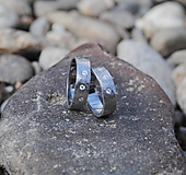 Prstene - Obrúčky tepané s diamantmi - 15599489_