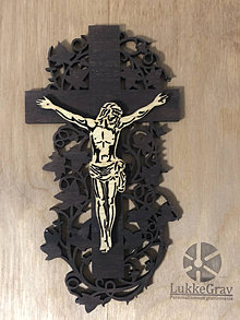 Dekorácie - Drevenný 3D krížik na stenu Ježiš 2 - 15599599_