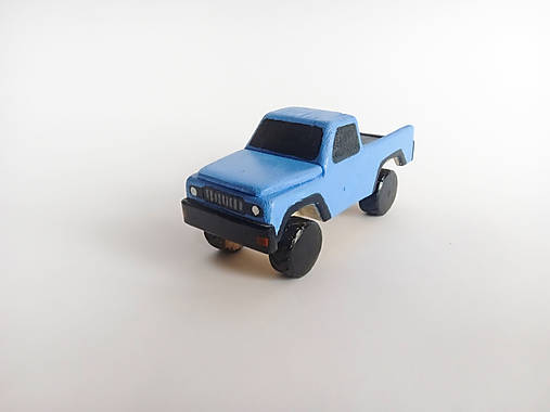 Drevený modrý pick-up