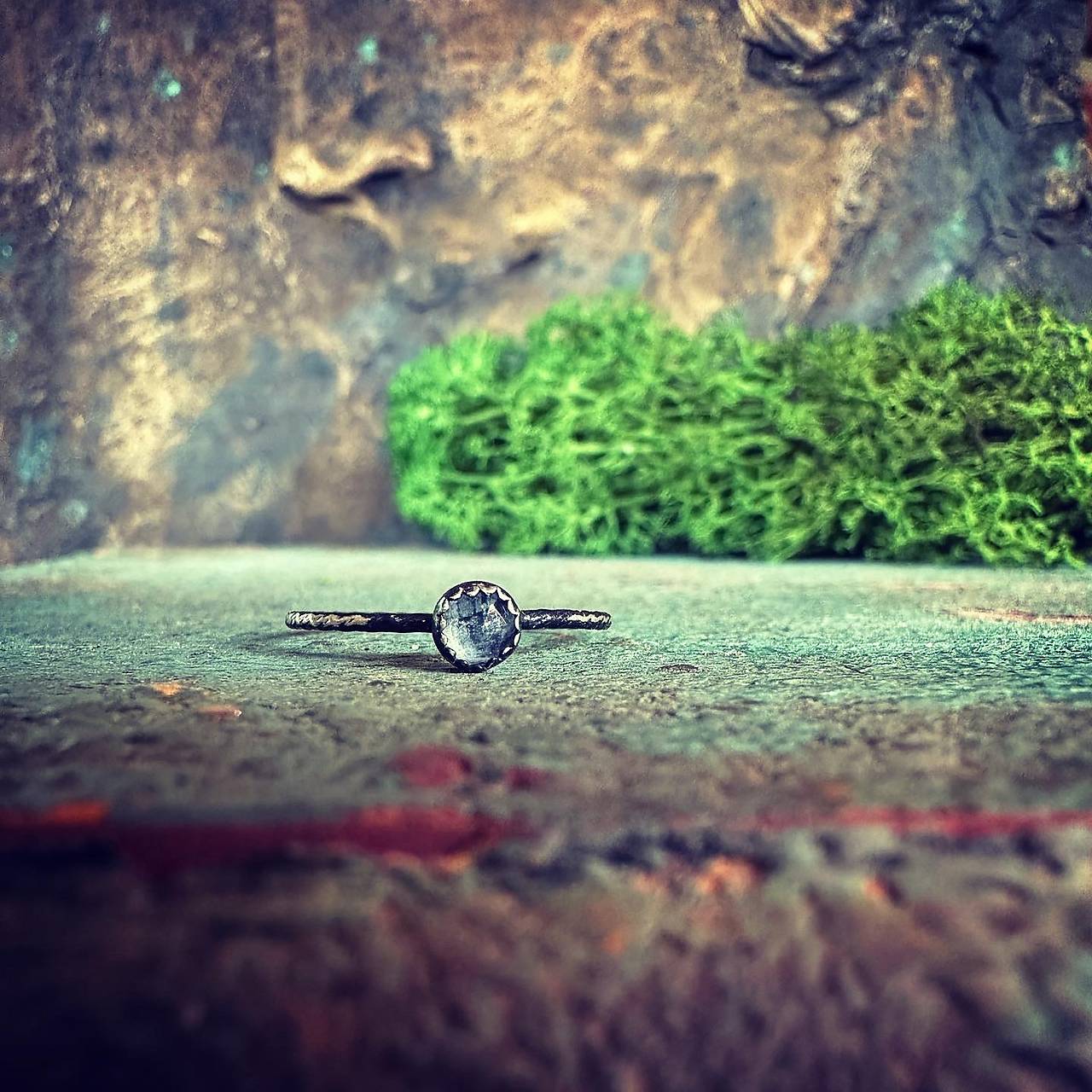 Strieborný prsteň s mesačným kameňom - v krajine prsteňov