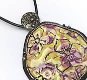 Náhrdelníky - Cínový šperk s keramikou - Kvetinová záhrada - 15603522_