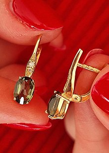 Náušnice - Zlaté náušnice Mandolina s pravými diamantmi 0,0366Ct a moldavitom oválneho tvaru - 15602988_