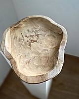 Nádoby - Drevená " nepravidelná" miska z orechového dreva - 15608132_