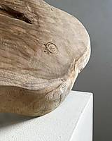 Nádoby - Drevená " nepravidelná" miska z orechového dreva - 15608133_