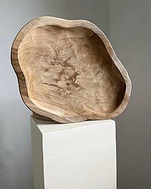 Nádoby - Drevená " nepravidelná" miska z orechového dreva - 15608128_