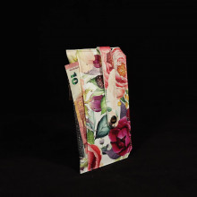 Peňaženky - Ultratenké peňaženky Purse Pall - kvetovaná séria (Ružové a fialové kvety na bielej) - 15609286_