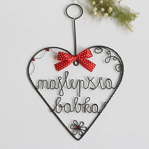 Dekorácie - najlepšia babka - srdiečko na zavesenie s bodkovanou stužkou 14cm♥ celé 20cm (Červená) - 15612087_