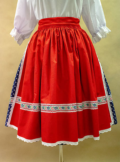 Ženský folklórny komplet : modrá sukňa s červenou zásterkou (Zástera)