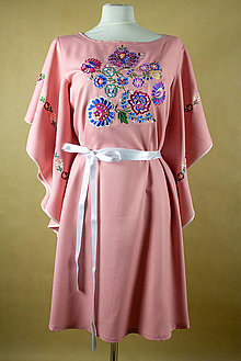 Šaty - Vyšívané šaty z Pliešoviec – ružové s motýlími rukávmi - 15618616_