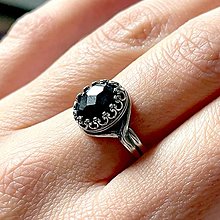 Prstene - Spinel Antique Silver Ring  / Vintage prsteň so spinelom brúseným - 15624222_