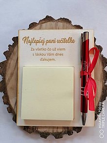 Tabuľky - Tabuľka s gravírovanym perom a blokom pre učiteľov_červené - 15621776_