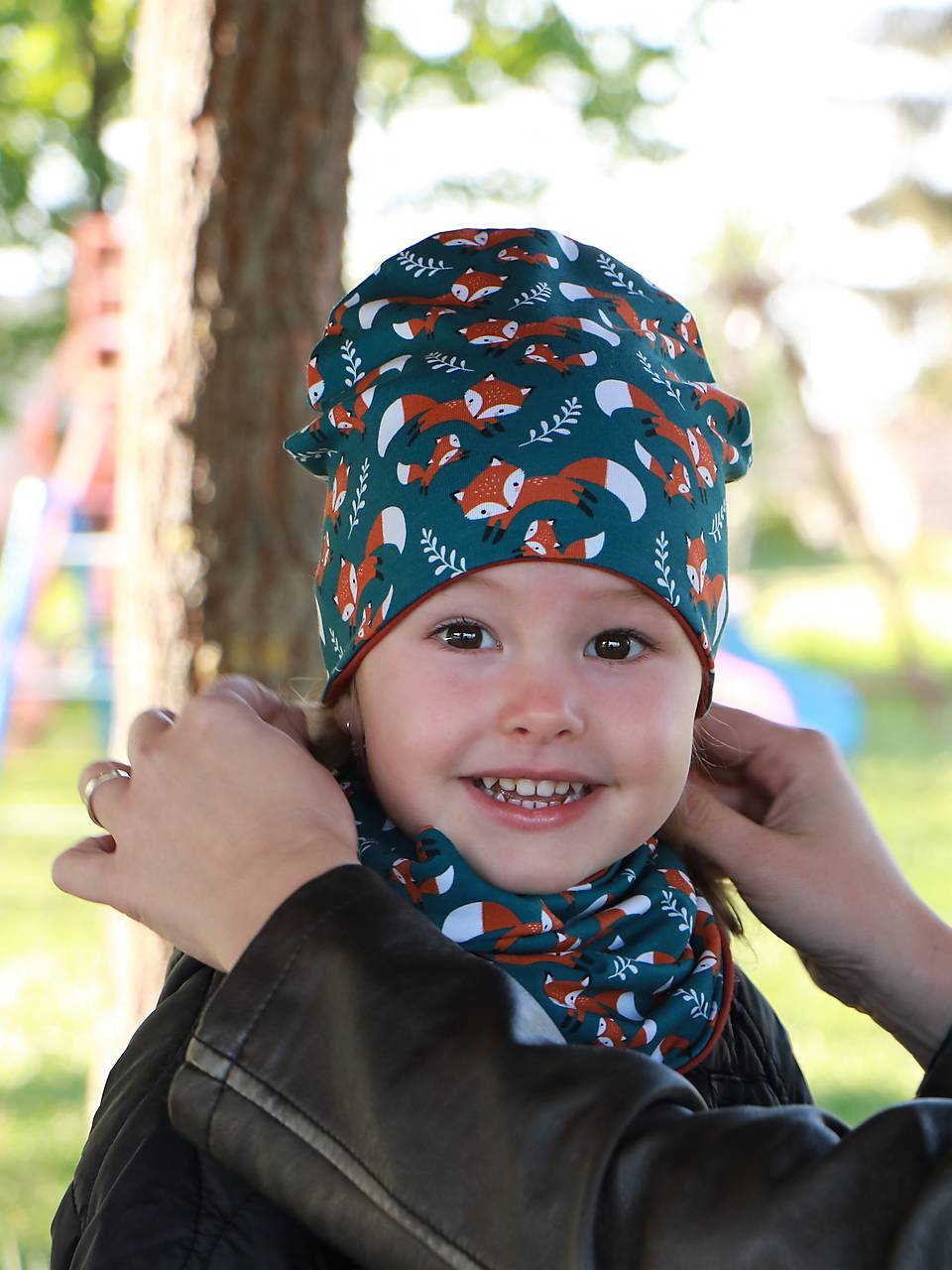 Líštičky úpletová čiapka, nákrčník alebo set