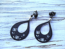 Náušnice - Náušnice klipsy černé slzičky s tulipány - 15637490_