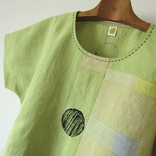 Blúzky a košele - SVĚŽÍ S PUNTÍKEM - lněný top v siluetě "T" - 15642209_