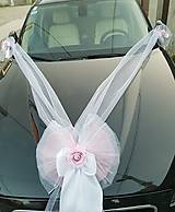 Svadobné pierka - výzdoba na auto ružovo-biela aj s mašľami na kľučky - 15645936_